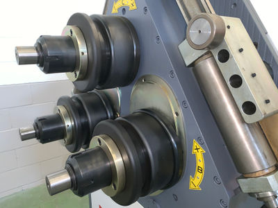 Curvadora de 3 rodillos para perfiles &amp;quot;MAQFORT&amp;quot; modelo RB803DP - Foto 4