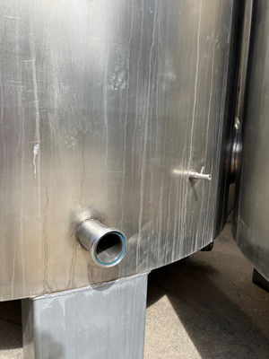 Cuve en acier inoxydable 19.000 litres avec agitateur d&amp;#39;OCCASION1 - Photo 2
