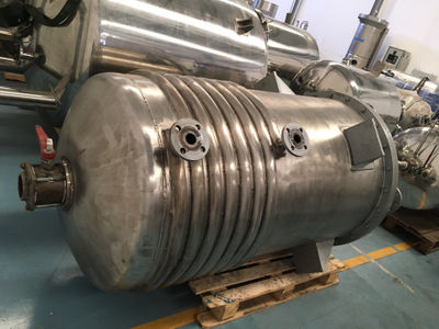 Cuve réacteur 1000L inox 316 avec demi-coquille