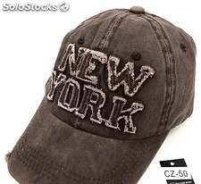 Czapka z daszkiem NEW YORK ciemny brąz
