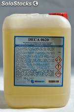 Deca 0620. Detergente enérgico sin fosfatos para el lavado químico carrocerias
