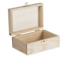 Dekoracyjne drewniane pudełko na biżuterię