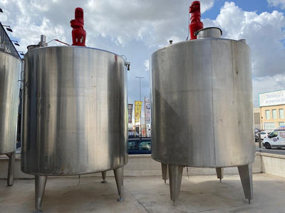 Deposito 12.000 litros en acero inox aisi 316 con agitador - Foto 2