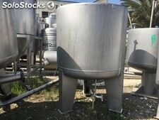 Depósito 350 litros en acero inoxidable 316 con duchas para agua y filtro en
