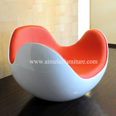Design criativo fibra de vidro almofada de couro macio cadeiras de balanço