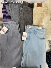 Destockage jeans et pantalon femme d&#39;une grande marque
