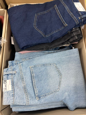 Destockage pulls et jeans Camaïeu - Photo 3