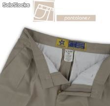 Detalle Etiqueta de Talla Para Pretina en Pantalon Gabardina con Pinzas