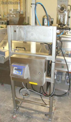 Detector de metais para produtos líquidos