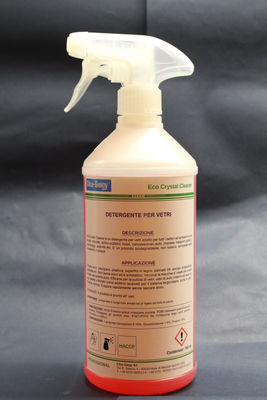 Detergenti chimici per pulizia pavimenti, vetri ed anticalcare bagno