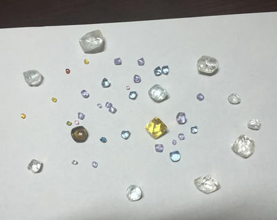 Diamantes sin cortar La consultora Sol Gems