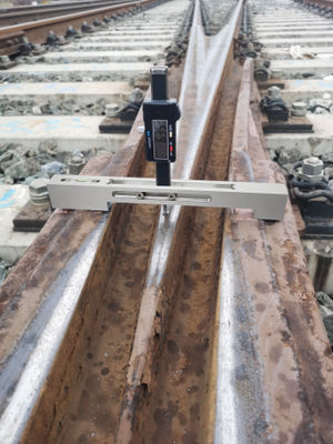Digital Switch Rail Vertical Wear Gauge Ruler for Turnout Measurement and Inspec - Foto 4