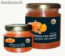 Doce de abóbora com nozes