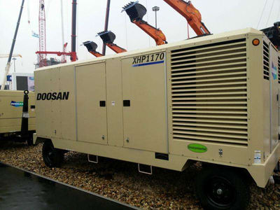 Doosan XP950E Compresor de aire móvil Velocidad de flujo de 27m³/min