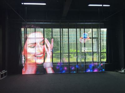 Ecrans LED transparents pour mur de verre et vitrine des magasins de détail