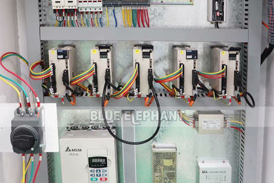 ELECNC-2030 Máquina de corte de madera CNC de 4 ejes lineales ATC - Foto 4