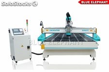 Fresadora cnc 4 herramientas control gsk ultima genefracion