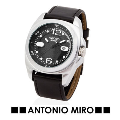 Elegante reloj de pulsera de Antonio Miró. Caja metálic