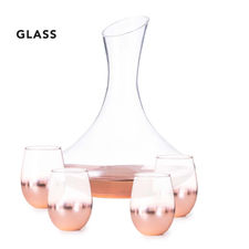 Elegante set de vinos en cristal innovador recubrimiento rosado degradado.