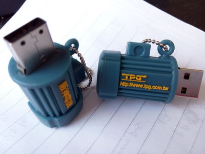 Engranaje de tpg usb motor en forma de memoria flash usb de marca