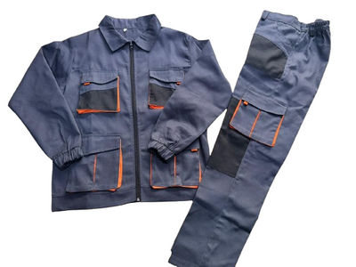 ensemble de travail robuste: jacket et pantalon alliant durabilité et confort