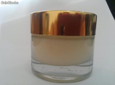 Envase de Vidrio Cristal 62 gr. con Tapa de Aluminio en color Dorado-Brillante