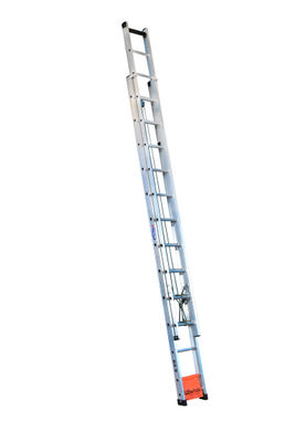 Escada extensível vazada em alumínio