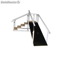 Escalera con plano inclinado, estructura de acero. Con 5 peldaños en madera y
