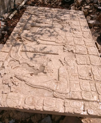 Escultura maya replica tallada a mano en piedra. Detalle del Tablero Palenque - Foto 2