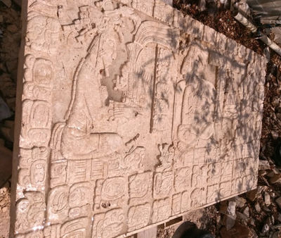 Escultura maya replica tallada a mano en piedra. Detalle del Tablero Palenque - Foto 5