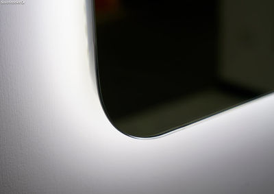 Espejo retroiluminado cuadrado con cantos redondeados.dimensiones 80X80CM - Foto 4