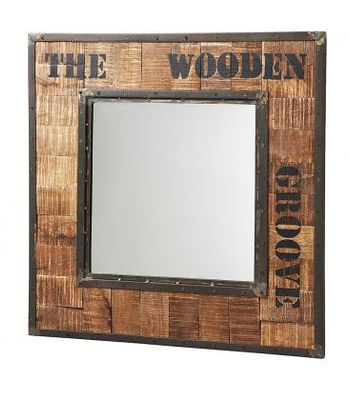 Espelho quadrado em madeira de inspiração industrial