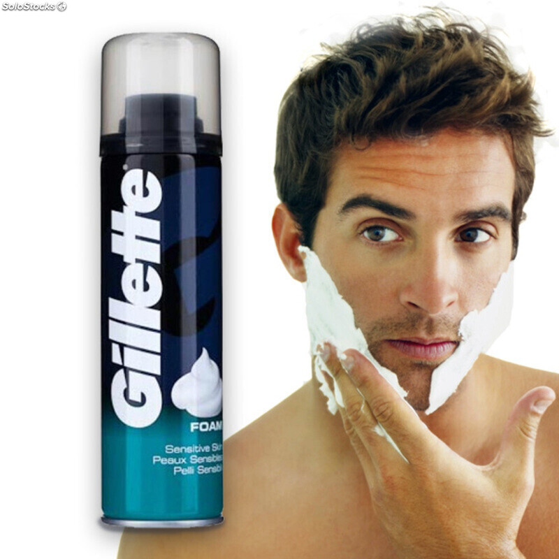 Мужчины используют крем. Джиллет пен после бритья. Реклама пены для бритья джилет. Пена для бритья мужская. Пенка для бритья для мужчин.