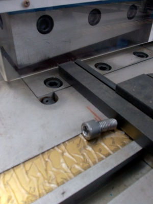 Esquinero máquina de corte de muescas hidráulica de ángulo fijo 6x200 - Foto 4