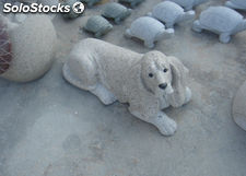 Estatua tallada en granito modelo Perro echado al suelo