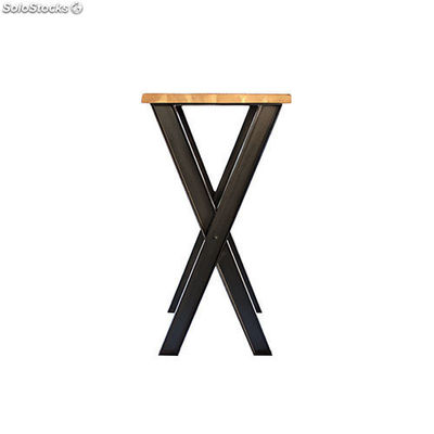 Estrutura para mesa de estilo industrial com vigas de aço em cruz