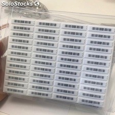 Etiqueta blanca con código de barra-cajas de 5000 unidades