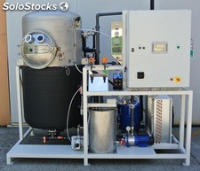 Evaporador concentrador de agua por bomba de calor con rascador interno