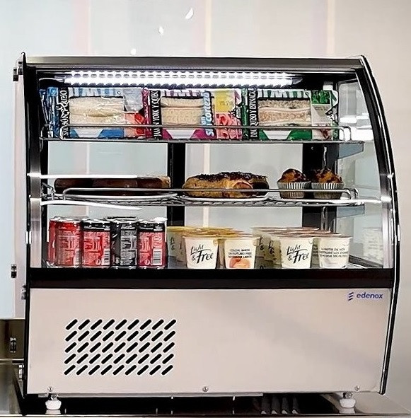 Vitrina refrigerada sobremostrador con máxima visibilidad.