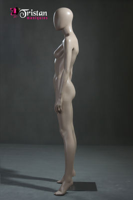 Faceless female mannequin white latest trend - Foto 5