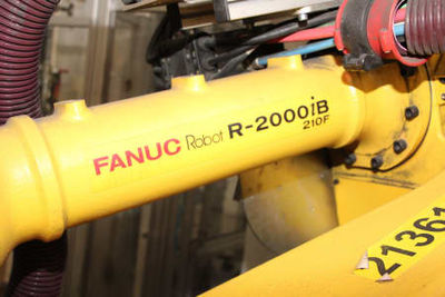 Fanuc r-2000iB/210F