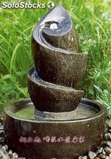 Fuente de agua decorativa de piedra tallada para jardín 40x40x60cm