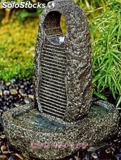 Fuente de agua decorativa de piedra tallada para jardín 55x40x70cm