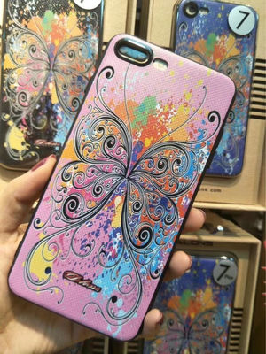 Funda de iPhone8 plus con la imagen de mariposa