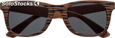 Gafas de sol retro con montura con aspecto madera