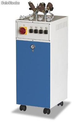 Generador de vapor automático para conectar de 4 a 6 planchas
