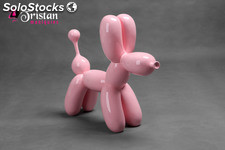 Grande cão do balão-de-rosa