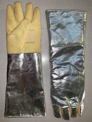 Guante largo de tela aluminizada con kevlar