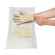 Guantes desechables de látex esterilizados. Caja de 100.