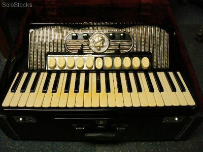 Hohner Gola 414 Accordion built in Germany in 1962---------6000Euro